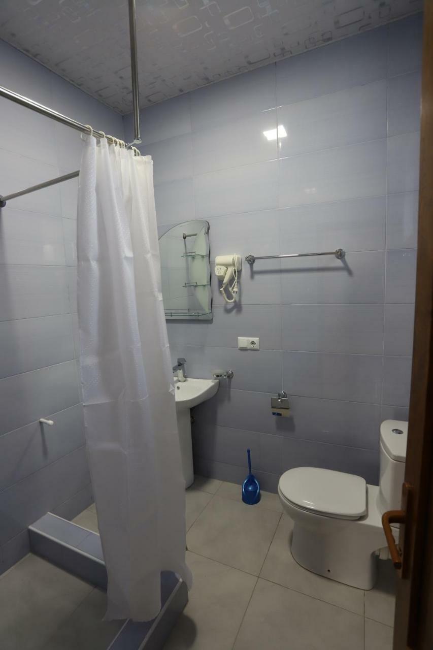 Hotel Hollywood Kutaisi Esterno foto